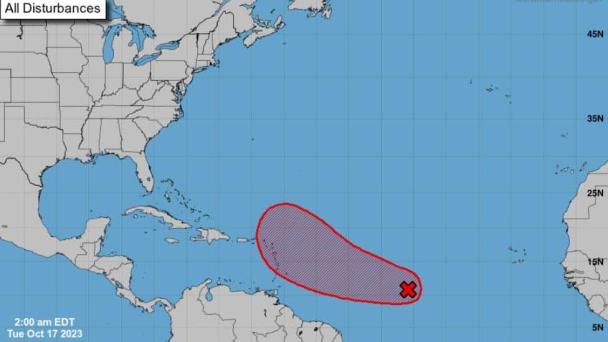 Sistema tropical en el Atlántico podría convertirse en ciclón tropical esta semana