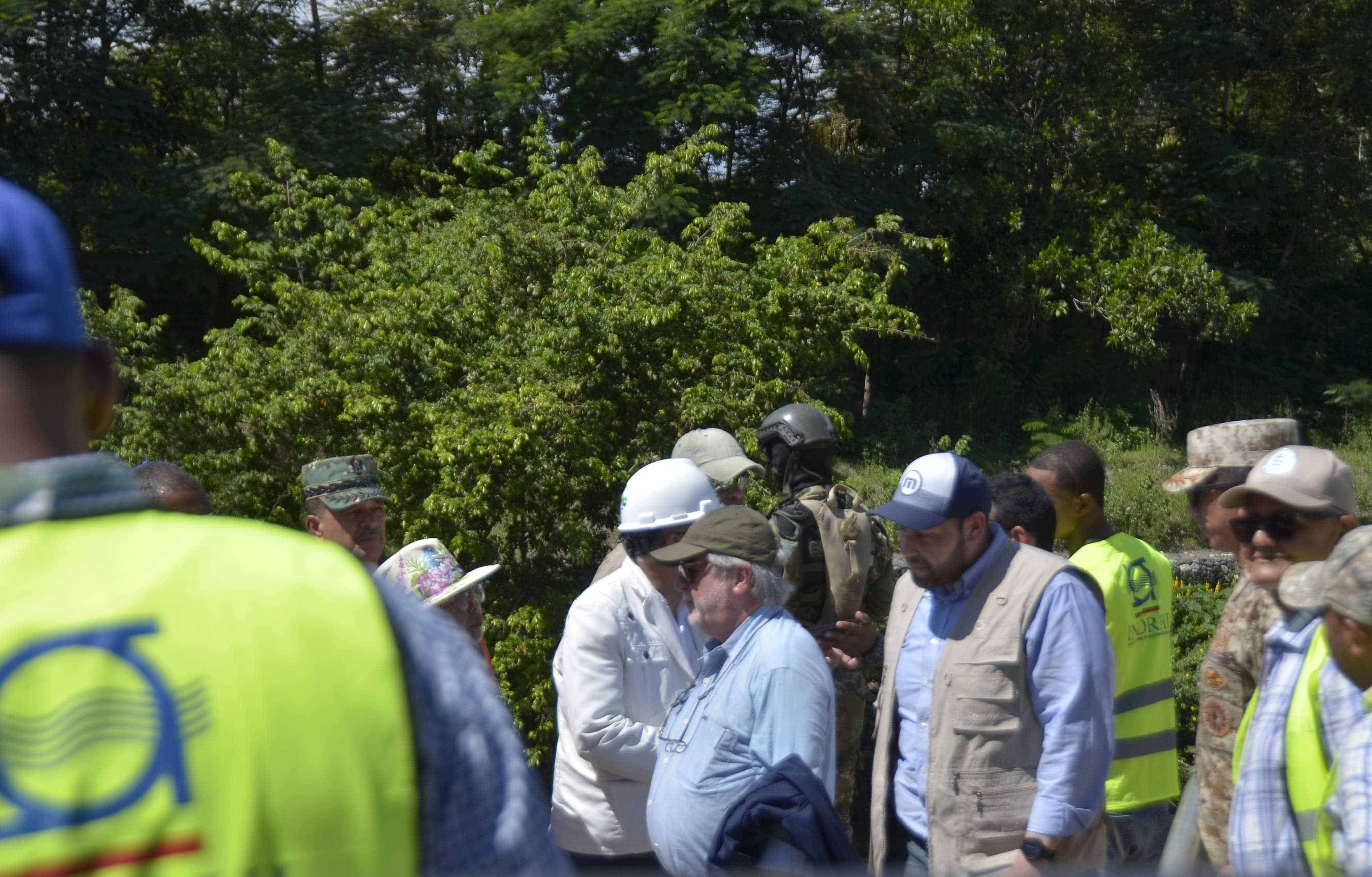 Comisión de la Organización de los Estados Americanos (OEA) en la frontera.