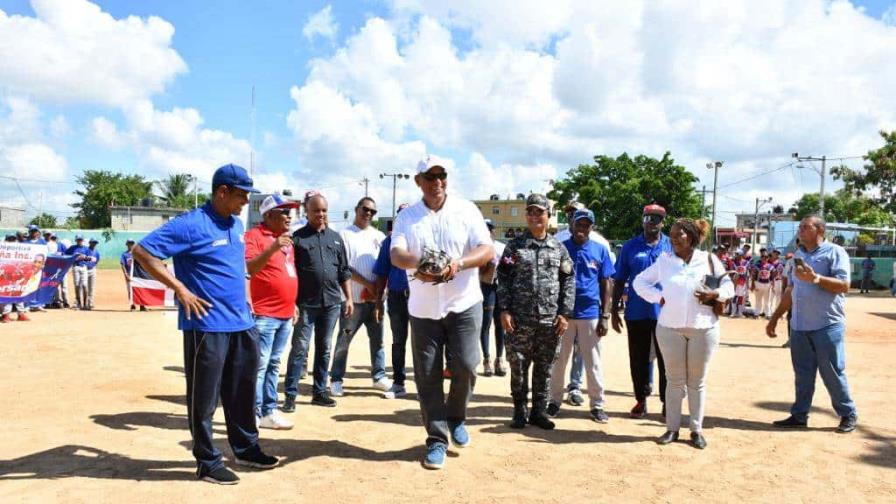 Arranca Torneo Béisbol U14 en Santo Domingo Oeste dedicado al Ministro de Interior y Policía