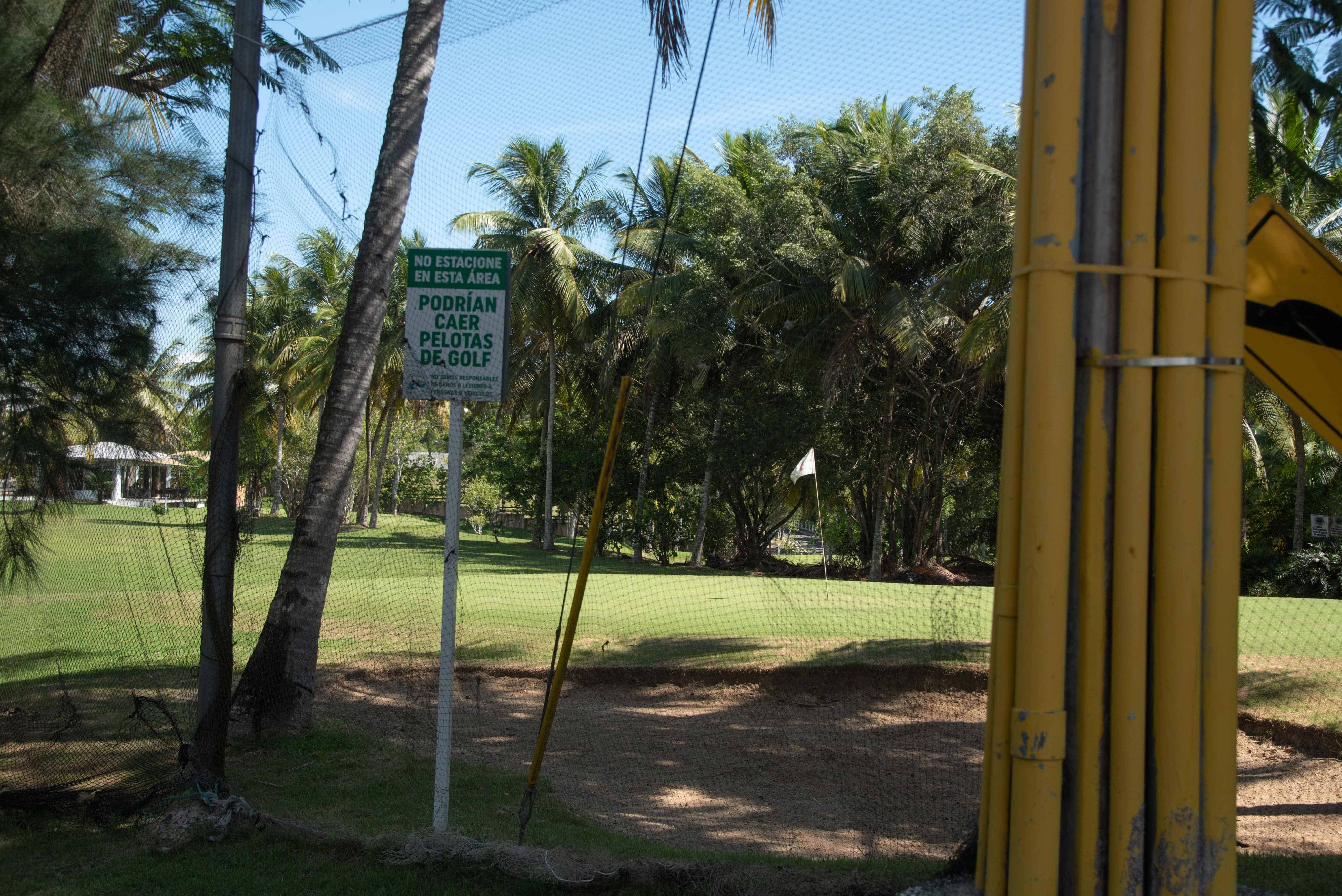 El campo de golf, terrenos alegadamente propiedad de la Alcaldía