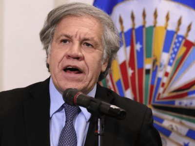 Almagro urge al "diálogo" a México y Ecuador y pide reunión de OEA