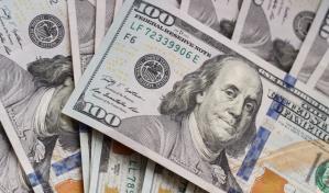 Un hombre gasta 5 dólares y gana 2.4 millones del premio mayor en lotería de Florida