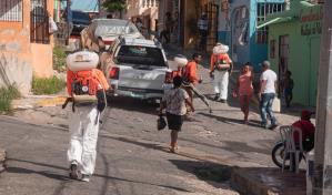 Salud Pública interviene sectores por dengue; residentes dicen medida es tardía