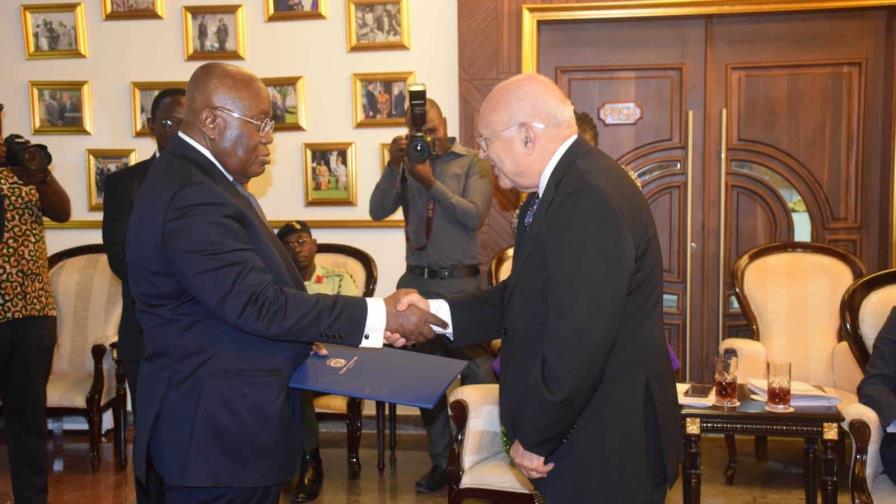 Embajador Amaury Justo Duarte presenta cartas credenciales en Ghana