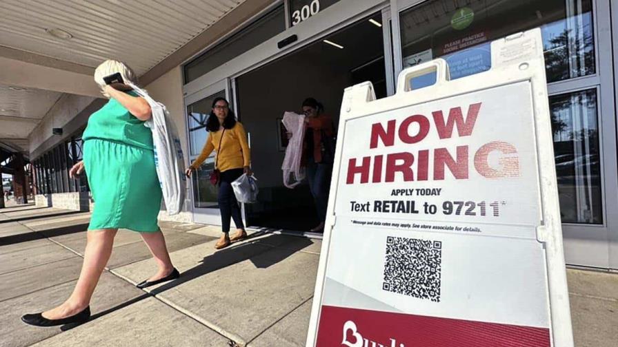 Solicitudes por desempleo en EE.UU. caen a su punto más bajo en ocho meses