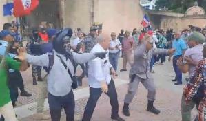 Dominicanos se entran a golpes por la guerra entre Israel y Palestina