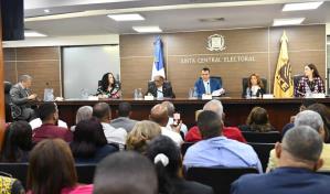 Presidente de la Junta Central Electoral afirma adquisici&oacute;n de m&aacute;s laptops no aumentar&iacute;a presupuesto