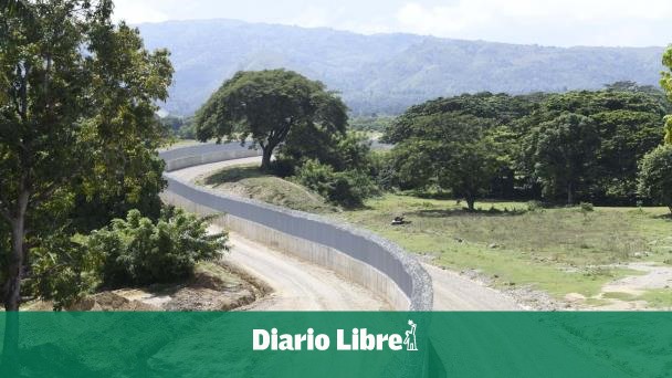 Abel Martínez propone un muro fronterizo “sólido, no una malla”