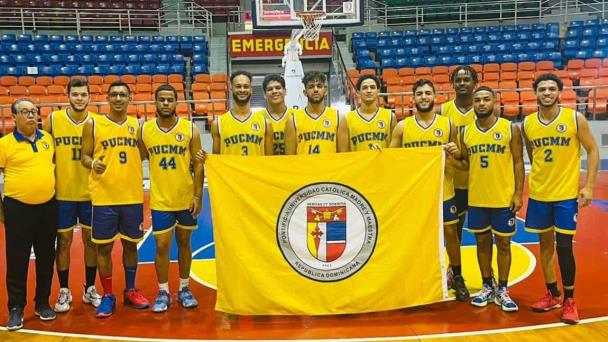 Una paliza en el baloncesto universitario de la PUCMM 71-29 a la UAPA