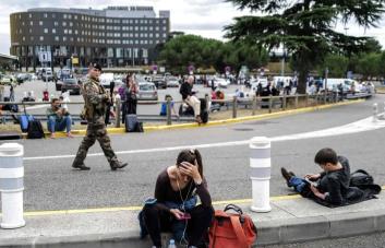 Evacúan ocho aeropuertos regionales en Francia por nuevos avisos de bomba