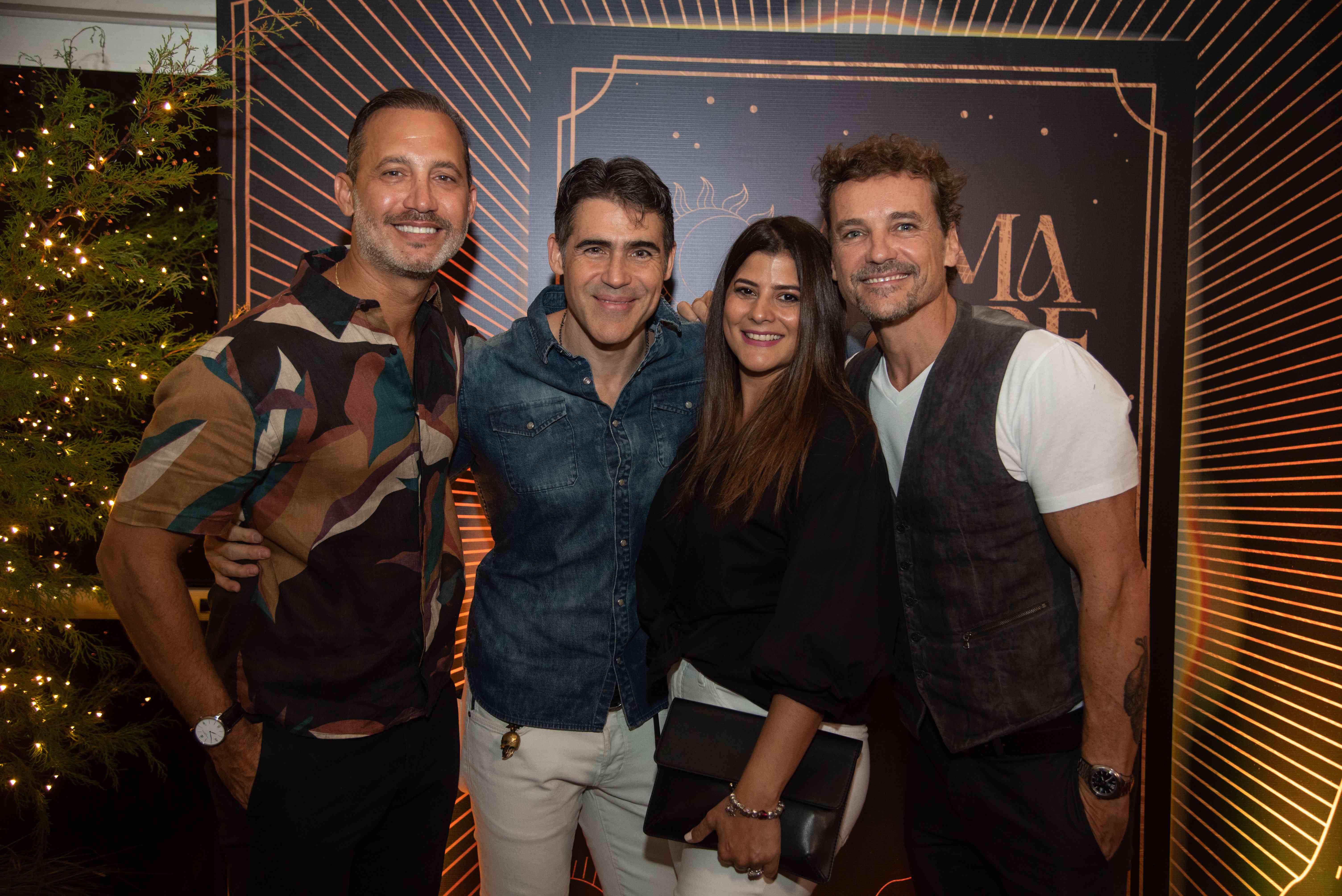 José Llano, Guillermo Contines, Dominique Bonelly y Federico Ozores.