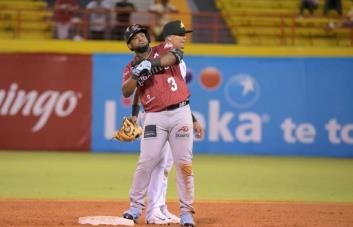 Leury García regresa a la Lidom y conduce a los Gigantes sobre las Águilas