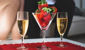 Cinco cócteles para celebrar el Día Internacional del Champán (más allá de la Mimosa)