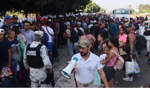 Migrantes protestan en la frontera sur de México en vísperas de la cumbre migratoria