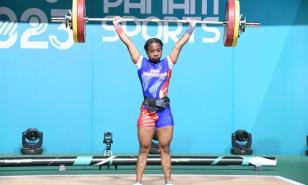 Las emotivas palabras de la pesista Dahiana Ortiz a su madre tras ganar el oro: Dios es bueno