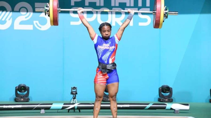 Las emotivas palabras de la pesista Dahiana Ortiz a su madre tras ganar el oro: Dios es bueno