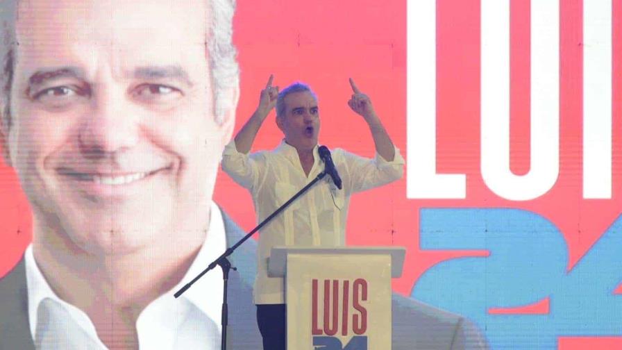 Un domingo activo en política para el presidente Luis Abinader