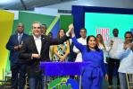 Luis Abinader, proclamado candidato del PAL, asegura su obra le lleva mucha distancia a la oposición Luis Abinader, proclamado candidato del PAL, asegura su obra le lleva mucha distancia a la oposición