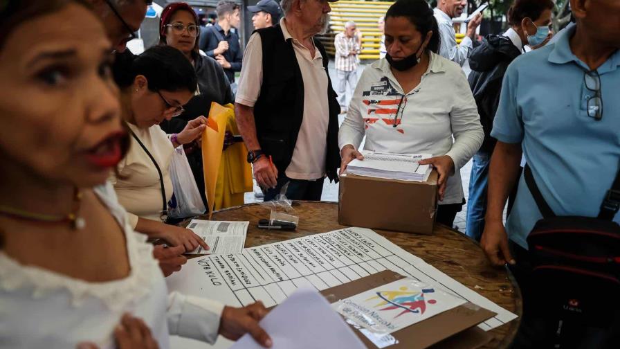 Se agotan las papeletas de votación en las primarias de Venezuela