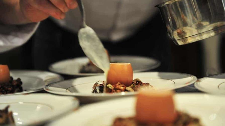 Restaurantes franceses tendrán que poner en sus cartas los platos que ofrecen y no cocinan