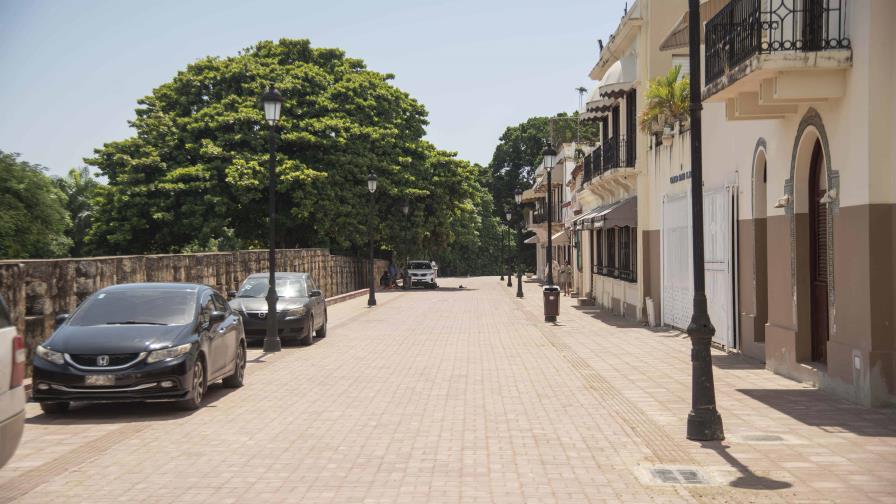 A partir del 1 de mayo queda prohibido el estacionamiento de vehículos en la calle Las Damas A partir del 1 de mayo queda prohibido el estacionamiento de vehículos en la calle Las Damas