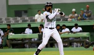 Lewin Díaz y las Estrellas le quitan el invicto al Escogido en LIDOM