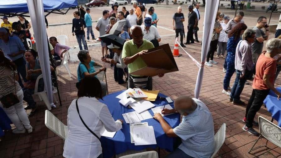 El bloqueo de un servidor retrasa la emisión de resultados de las primarias venezolanas