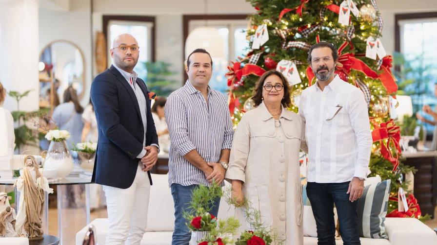 Charo realiza el lanzamiento de su nueva colección para la temporada navideña en Santiago