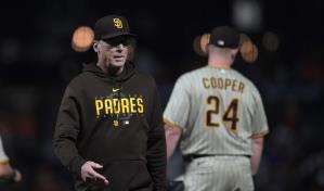 Padres conceden permiso a Gigantes para entrevistar a Bob Melvin