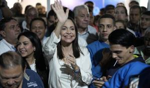 Machado se compromete a sacar a Maduro del poder tras arrasar en las primarias opositoras
