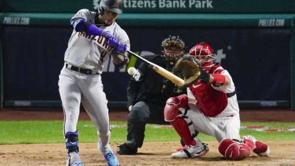 Ketel Marte extiende a 15 su racha de juegos con hit en playoffs