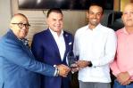 Mel Rojas Jr. y Ronald Medrano son los Peloteros Estrella de la Semana Mel Rojas Jr. y Ronald Medrano son los Peloteros Estrella de la Semana