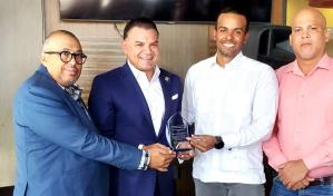 Mel Rojas Jr. y Ronald Medrano son los Peloteros Estrella de la Semana