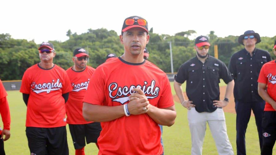 Víctor Estévez un técnico joven que asume un gran reto