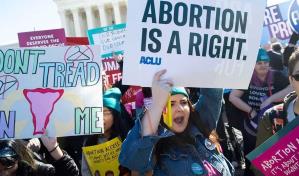 Un informe estima que los abortos en EE.UU. no bajaron pese al fin de su protección federal