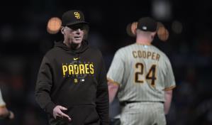 Bob Melvin deja a los Padres y firma con los Gigantes