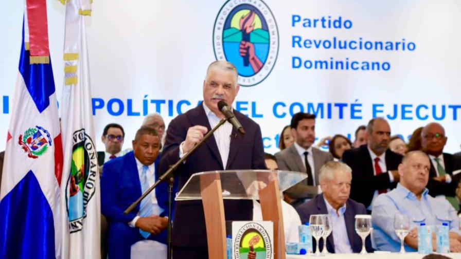 PRD elige a Miguel Vargas como su candidato presidencial