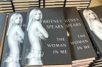 Circula en librerías las memorias de Britney Spears, un libro que explora el lado oscuro de la fama
