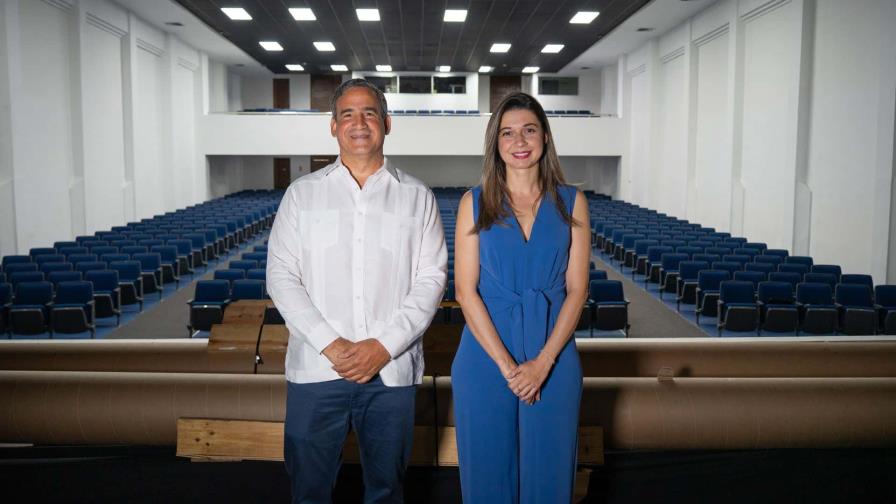 Cinemateca Dominicana recibe donación de pantallas para sala de cine