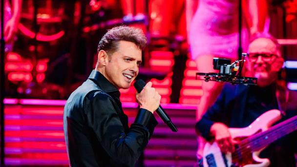 El bailecito de Luis Miguel que le dejó un dolor en la espalda en pleno concierto