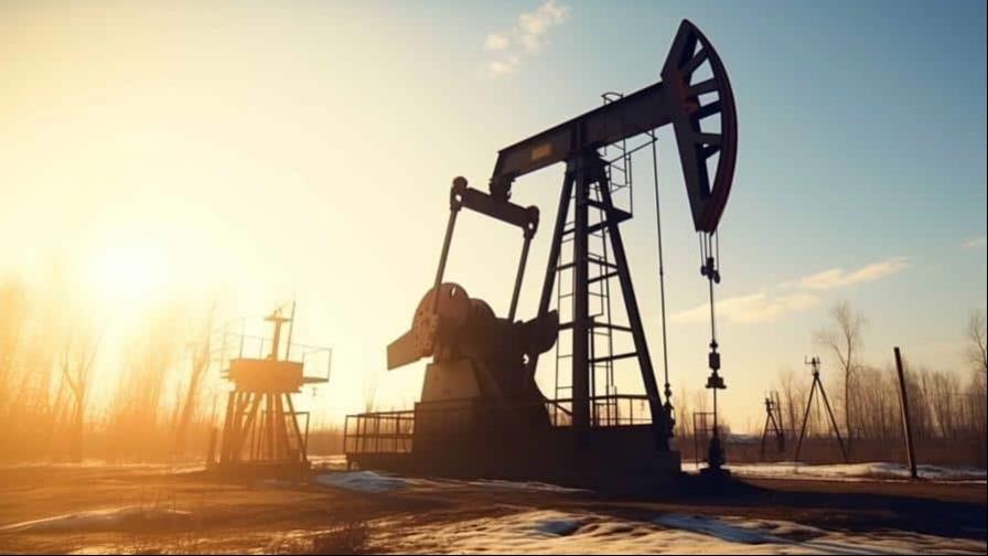El petróleo de Texas cierra con una subida del 2.3 %, hasta 77.60 dólares