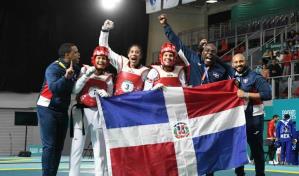 Dominicana hace historia al ganar el primer oro del taekwondo por equipo; Crismery Santana, bronce
