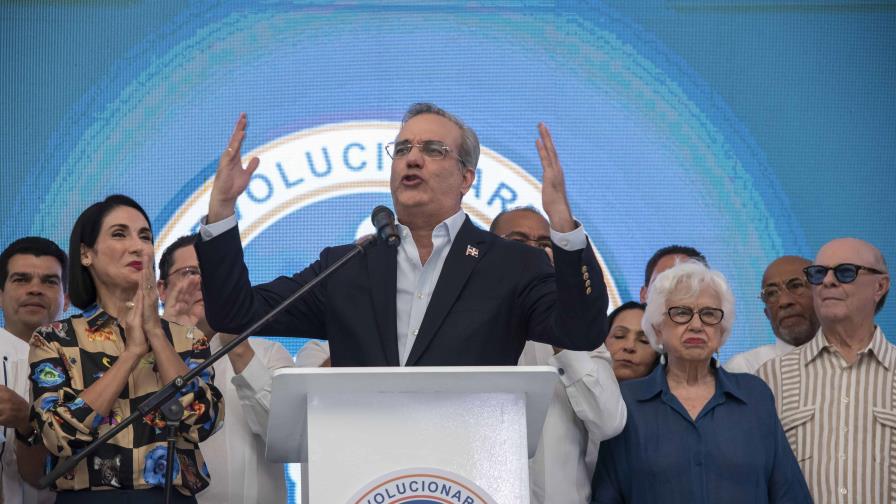 Candidatos presidenciales calientan la política con proclamaciones y alianzas