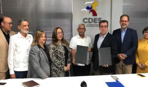 Ministro de Educación anuncia para noviembre el inicio del sistema de movilidad escolar en Santiago