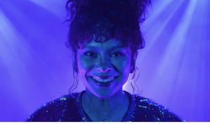 MarteOvenuS repasa sonidos folclóricos con "Mi tambor"