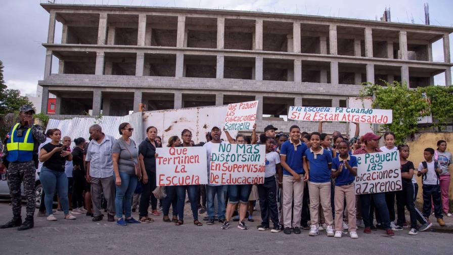 Protestan por terminación de escuela Fray Ramón Pané en Los Jardines del Norte