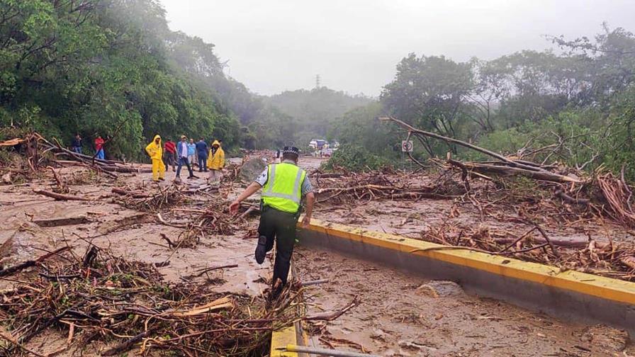 Devastador huracán Otis deja 27 muertos en Acapulco