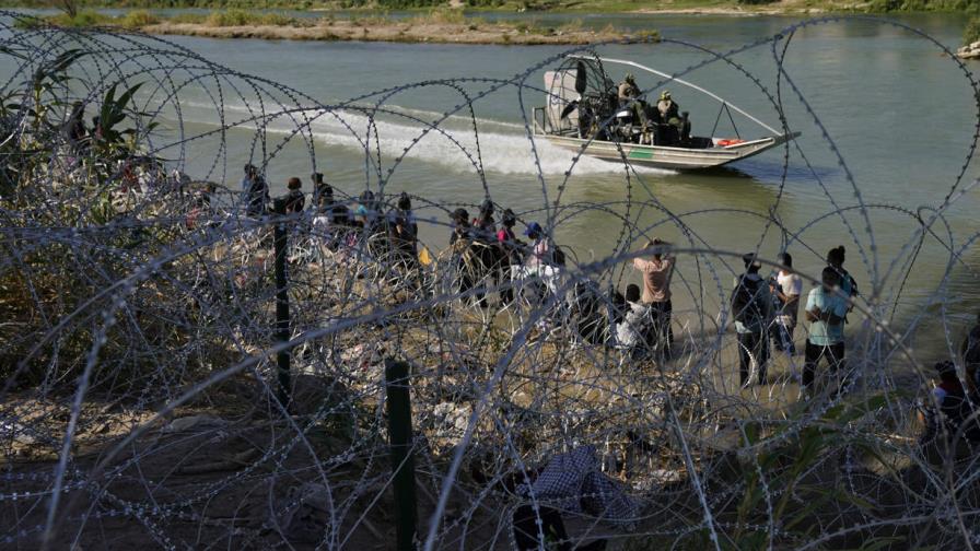 EE.UU. pide al Supremo poder cortar el alambre de púas instalado por Texas en la frontera