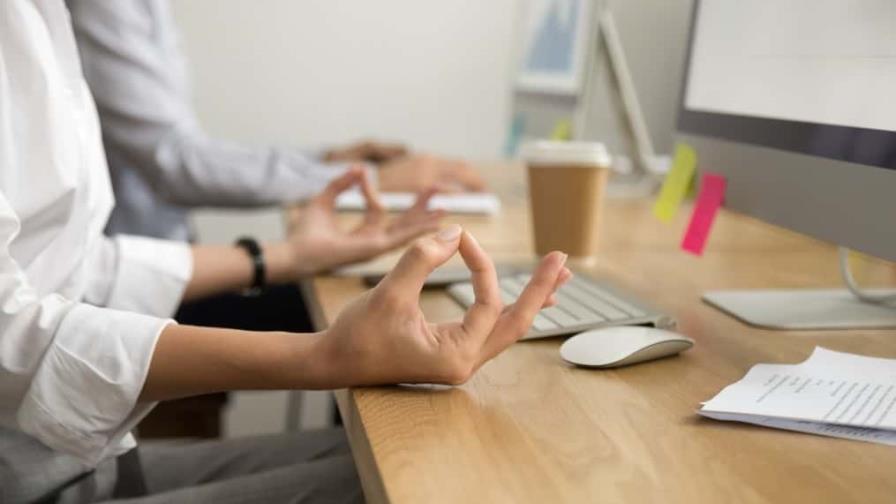 Mindfulness en la oficina: técnicas para reducir el estrés laboral