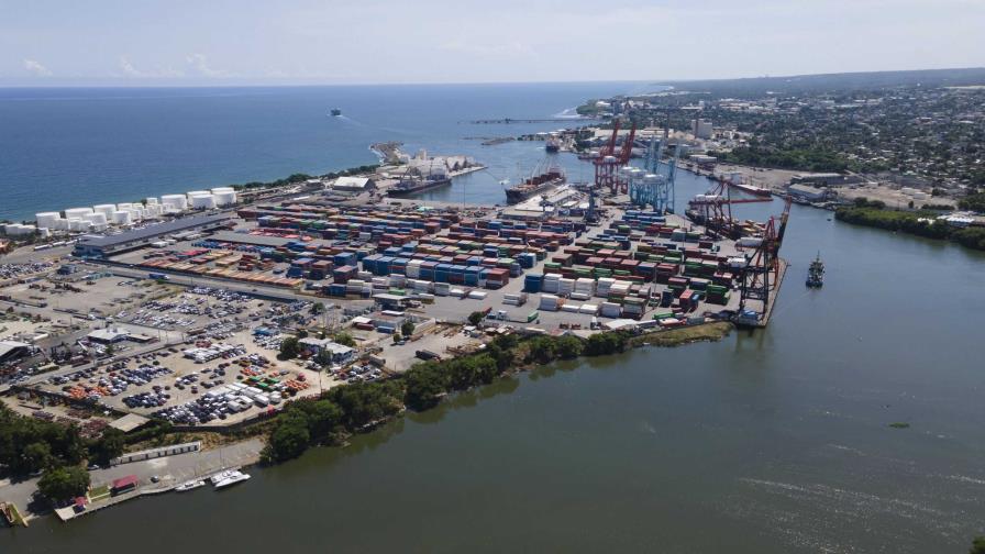Manejo de contenedores del sector zonas francas mejora con despacho en 24 horas, asegura Aduanas